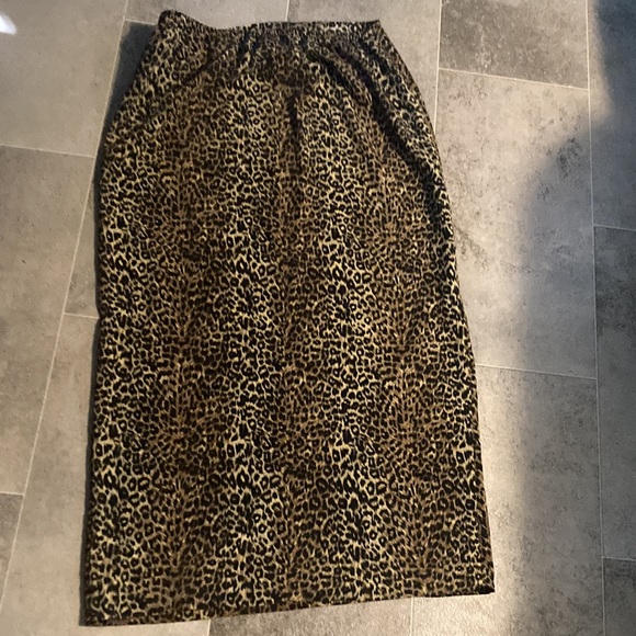 SAVION - Picture 11 of 13